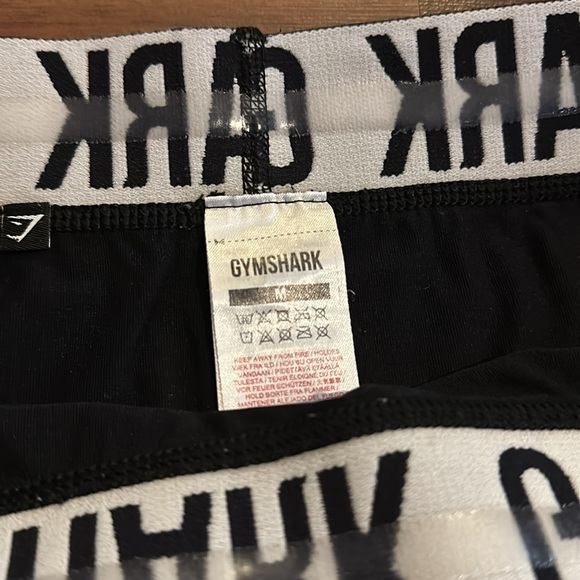 Gymshark Seamless Black Shorts Size Medium Soellout Waistband Flex - Picture 3 of 4